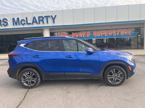 Used 2023 Kia Seltos S FWD image 2