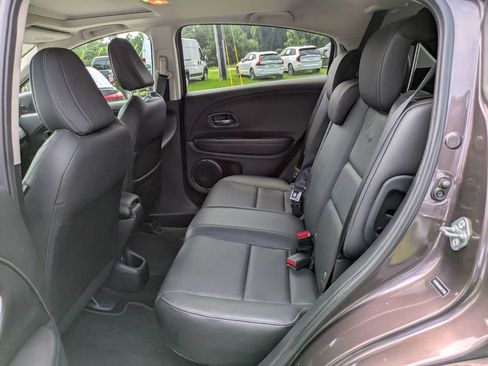 Used 2019 Honda HR-V Touring image 14
