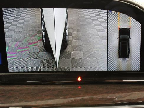 Used 2023 Cadillac Escalade Premium Luxury Platinum image 23