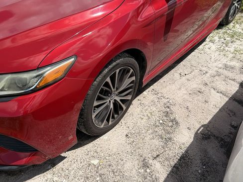 Used 2019 Toyota Camry SE FWD image 6