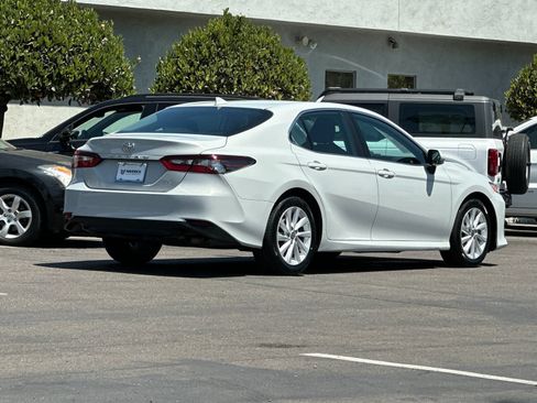 Used 2024 Toyota Camry LE w/ Convenience Package FWD image 5