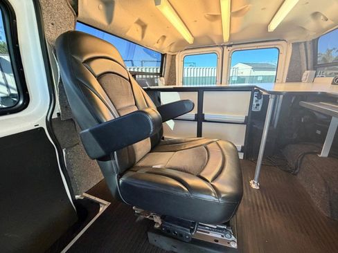 Used 2012 Ford E-250 and Econoline 250 w/ Premium Van Group image 18