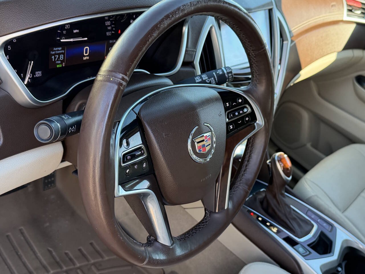 Used 2016 Cadillac SRX Luxury FWD image 10