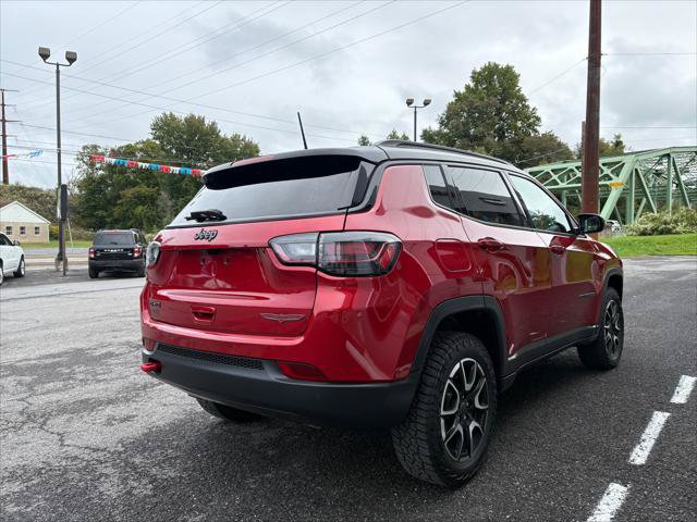 Certified 2025 Jeep Compass Trailhawk w/ Trailhawk Elite Group AWD/4WD image 7
