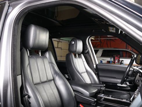 Used 2017 Land Rover Range Rover HSE image 47