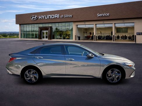 New 2026 Hyundai Elantra SEL Sport Premium FWD image 9