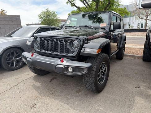Used 2025 Jeep Wrangler Unlimited Rubicon image 1