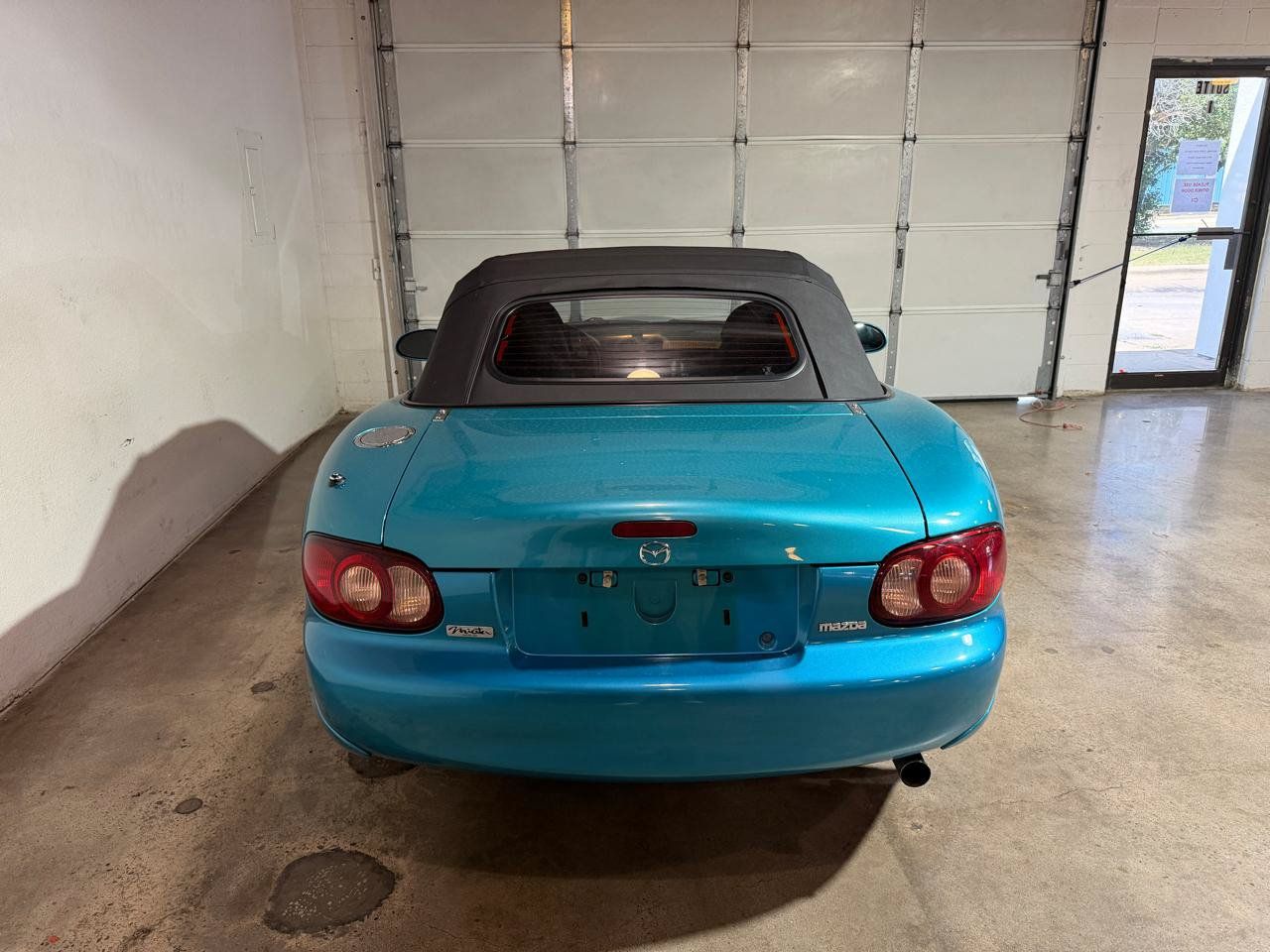 Used 2003 MAZDA MX-5 Miata RWD image 7