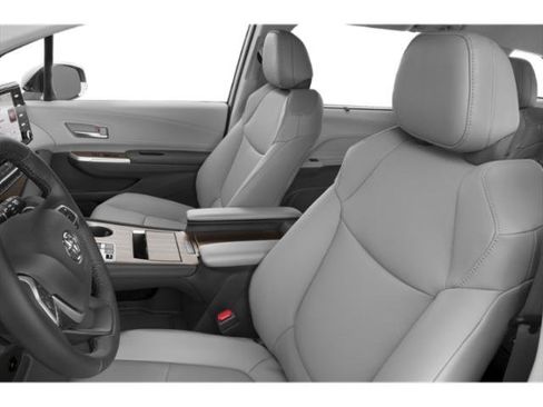 Certified 2024 Toyota Sienna XLE AWD/4WD image 9