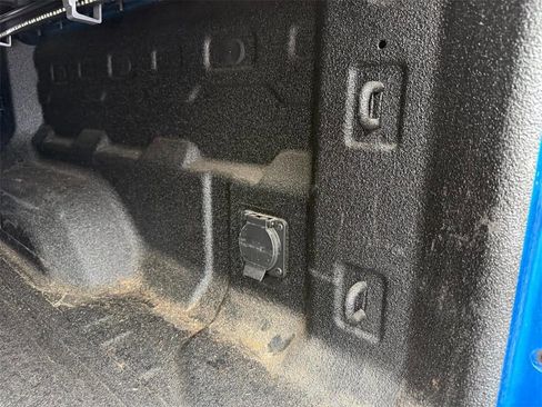 Used 2024 Chevrolet Colorado Z71 w/ Z71 Convenience Package 2 image 31