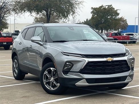 Used 2023 Chevrolet Blazer LT w/ Convenience Package image 2