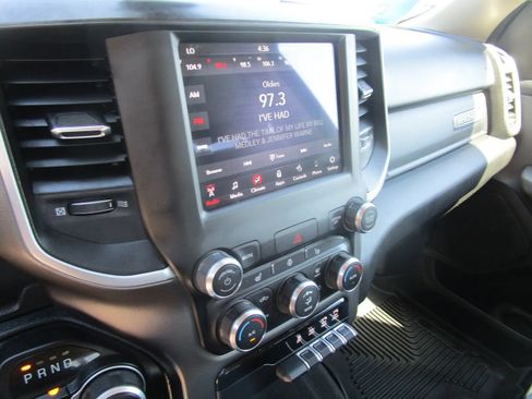 Used 2020 RAM 1500 Big Horn AWD/4WD image 13