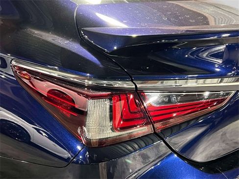 Certified 2021 Lexus ES 250 w/ Premium Package image 14