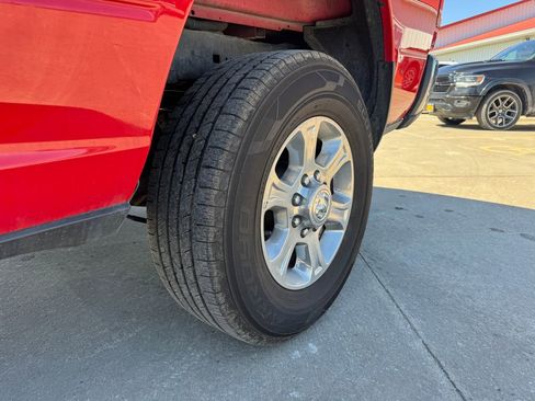 Used 2024 RAM 2500 Big Horn AWD/4WD image 11