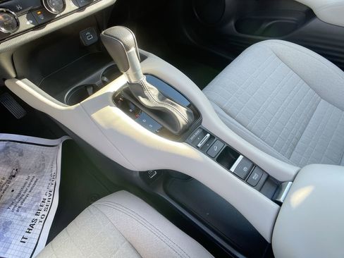 Certified 2023 Honda HR-V LX image 19