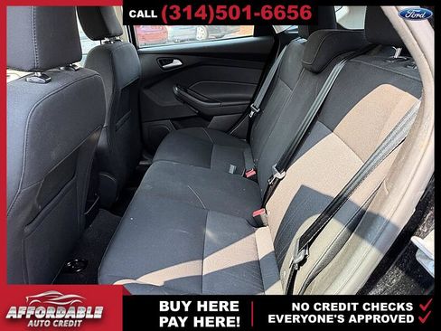 Used 2016 Ford Focus SE FWD image 10