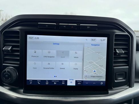 Certified 2023 Ford F150 Lariat w/ Equipment Group 502A High image 17