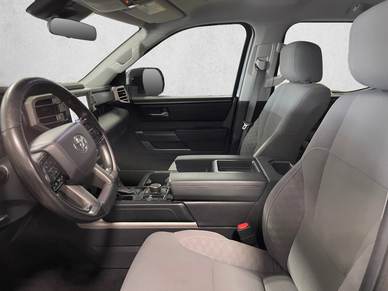 Used 2022 Toyota Tundra SR5 w/ SR5 Convenience Package AWD/4WD image 11