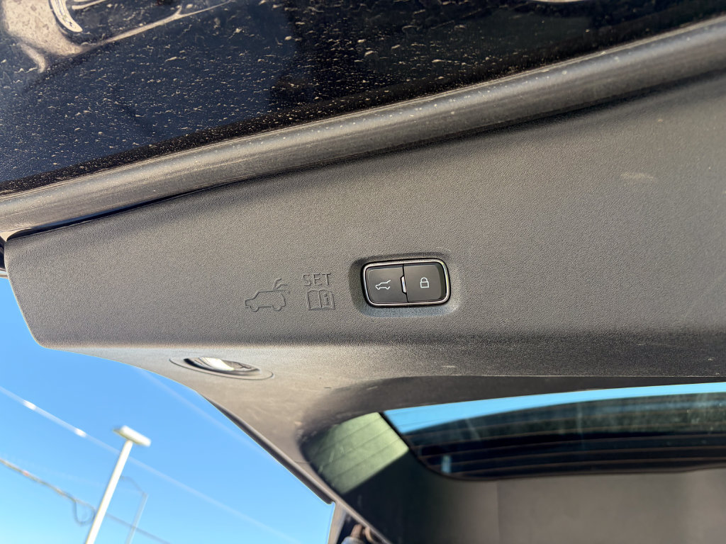 Used 2025 Ford Expedition Max Platinum AWD/4WD image 17