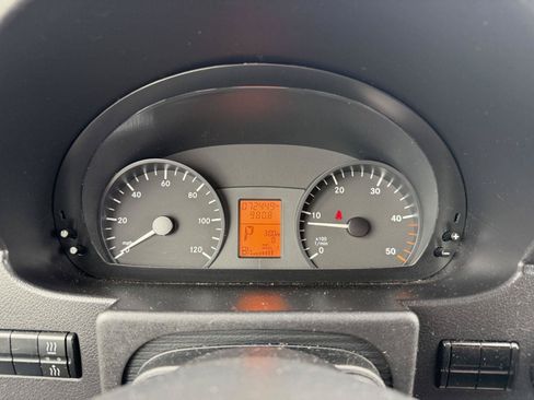 Used 2016 Mercedes-Benz Sprinter 2500 image 9