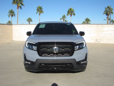 Used 2025 Honda Ridgeline Black Edition image 3