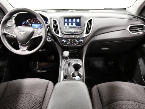 Used 2024 Chevrolet Equinox LT AWD/4WD image 3