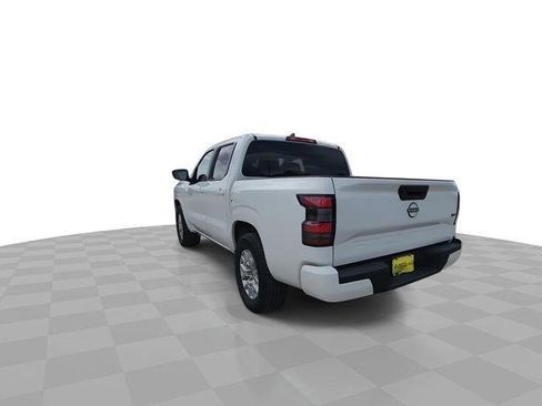 Used 2023 Nissan Frontier SV RWD image 7