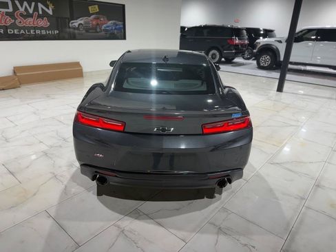 Used 2018 Chevrolet Camaro LT RWD image 9