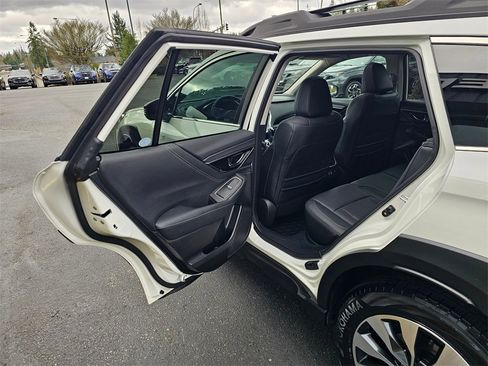 Certified 2023 Subaru Outback Limited image 16