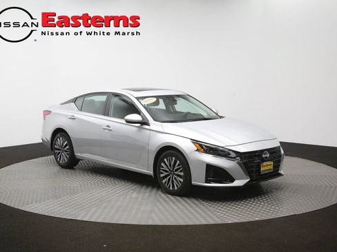 Used 2023 Nissan Altima 2.5 SV w/ SV Premium Package AWD/4WD image 50