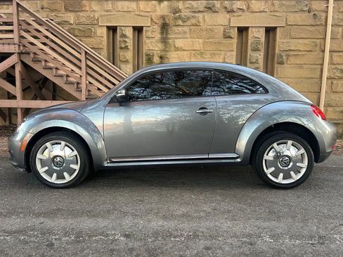 Used 2012 Volkswagen Beetle 2.5 image 26