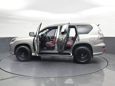 Used 2023 Lexus GX 460 Premium AWD/4WD image 41