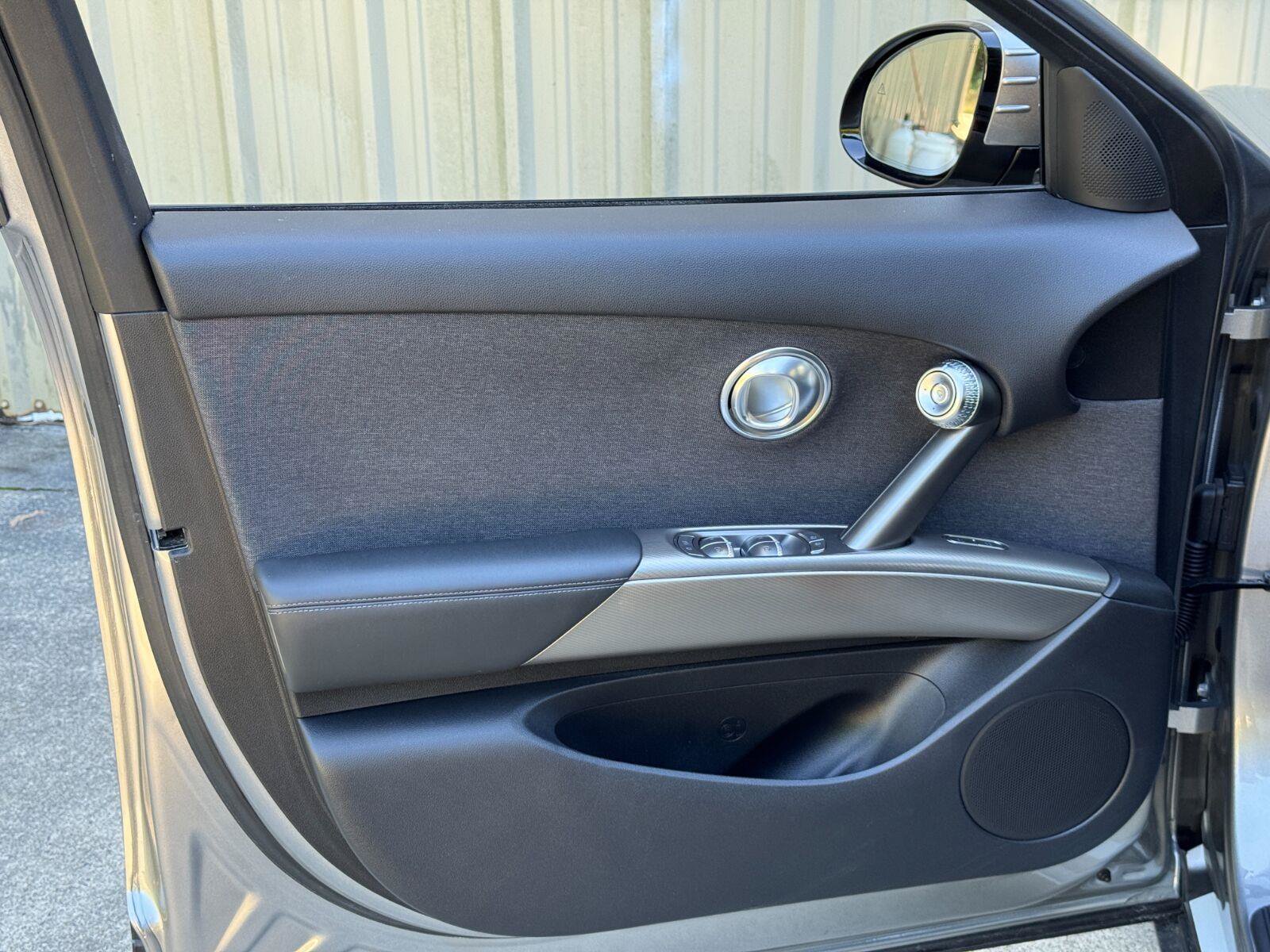 Used 2025 Genesis GV60 RWD image 44