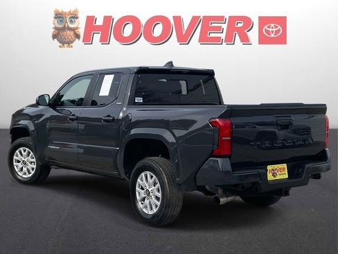 Used 2025 Toyota Tacoma SR5 w/ SR5 Upgrade Package image 5