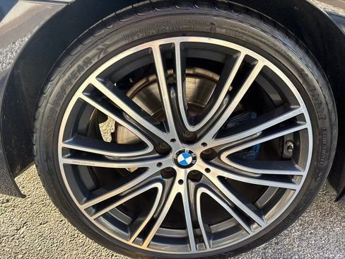 Used 2019 BMW M550i xDrive w/ Premium Package 2 image 11