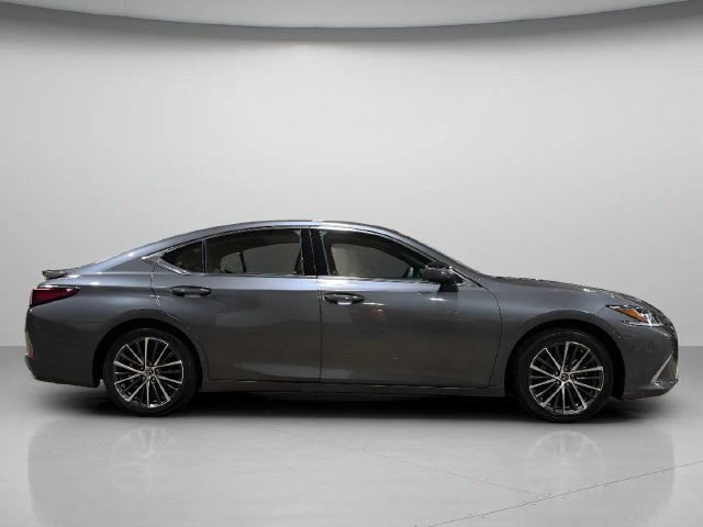 Used 2024 Lexus ES 350 w/ Premium Package FWD image 2