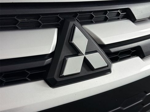 Used 2025 Mitsubishi Outlander Sport AWD image 39