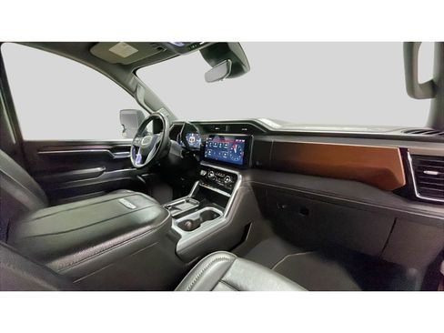 Used 2024 GMC Sierra 2500 Denali w/ Denali Reserve Package image 17