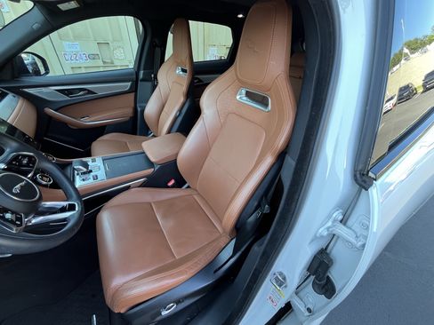 Used 2026 Jaguar F-PACE R-Dynamic S AWD/4WD image 17