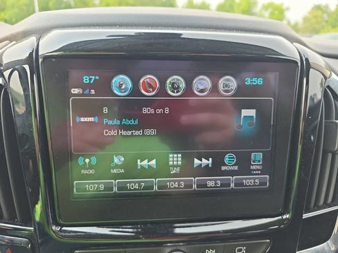 Used 2018 Chevrolet Traverse Premier AWD/4WD image 17