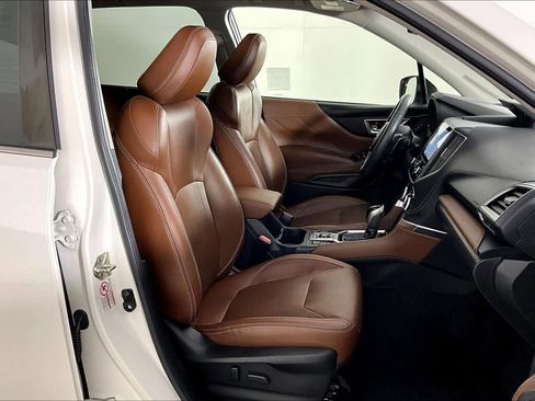 Used 2019 Subaru Forester Touring image 8
