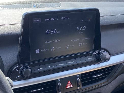 Used 2022 Kia Forte LXS w/ LXS Technology Package image 7