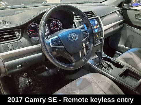 Used 2017 Toyota Camry SE FWD image 7