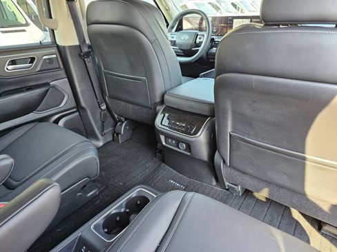 Used 2025 INFINITI QX80 Pure AWD/4WD image 17