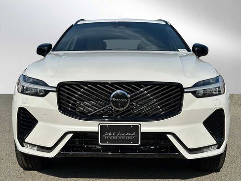 New 2026 Volvo XC60 B5 Plus w/ Climate Package image 8
