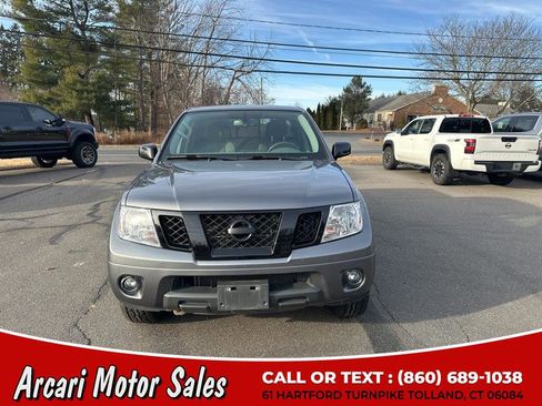 Used 2020 Nissan Frontier SV w/ Midnight Edition Floor Mats image 10