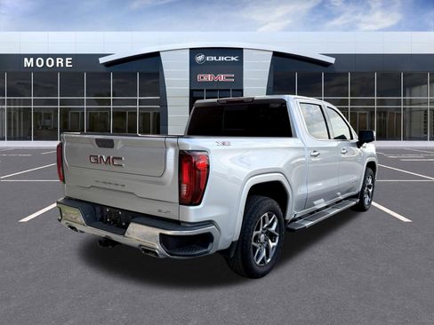 Used 2022 GMC Sierra 1500 SLT w/ SLT Premium Plus Package image 3