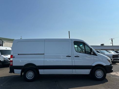 Used 2014 Mercedes-Benz Sprinter 2500 image 6