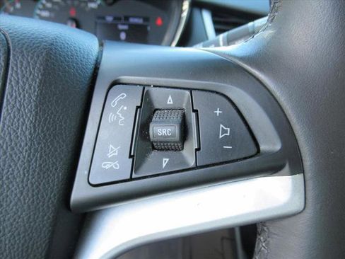 Used 2019 Chevrolet Trax LT w/ LT Convenience Package image 24