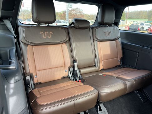 Used 2025 Ford Expedition King Ranch image 17